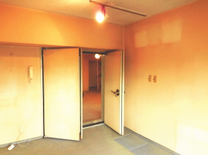 渋谷区 防音室 マンション ３ldkで７帖の防音室あり ２２万円 駅徒歩７分です