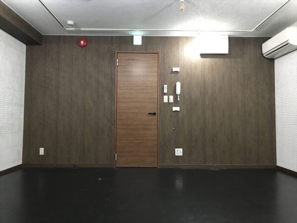 音楽スタジオ 防音 ダンススタジオ 教室 杉並区 高井戸 防音室 ダンス床 スタジオレジデンス杉並 防音施工　吸音壁